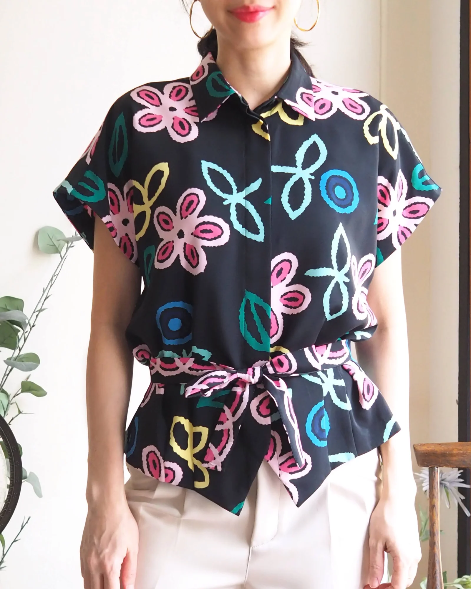 เสื้อวินเทจ Norma Kamali สีดำ ลายดอกเก๋มาก