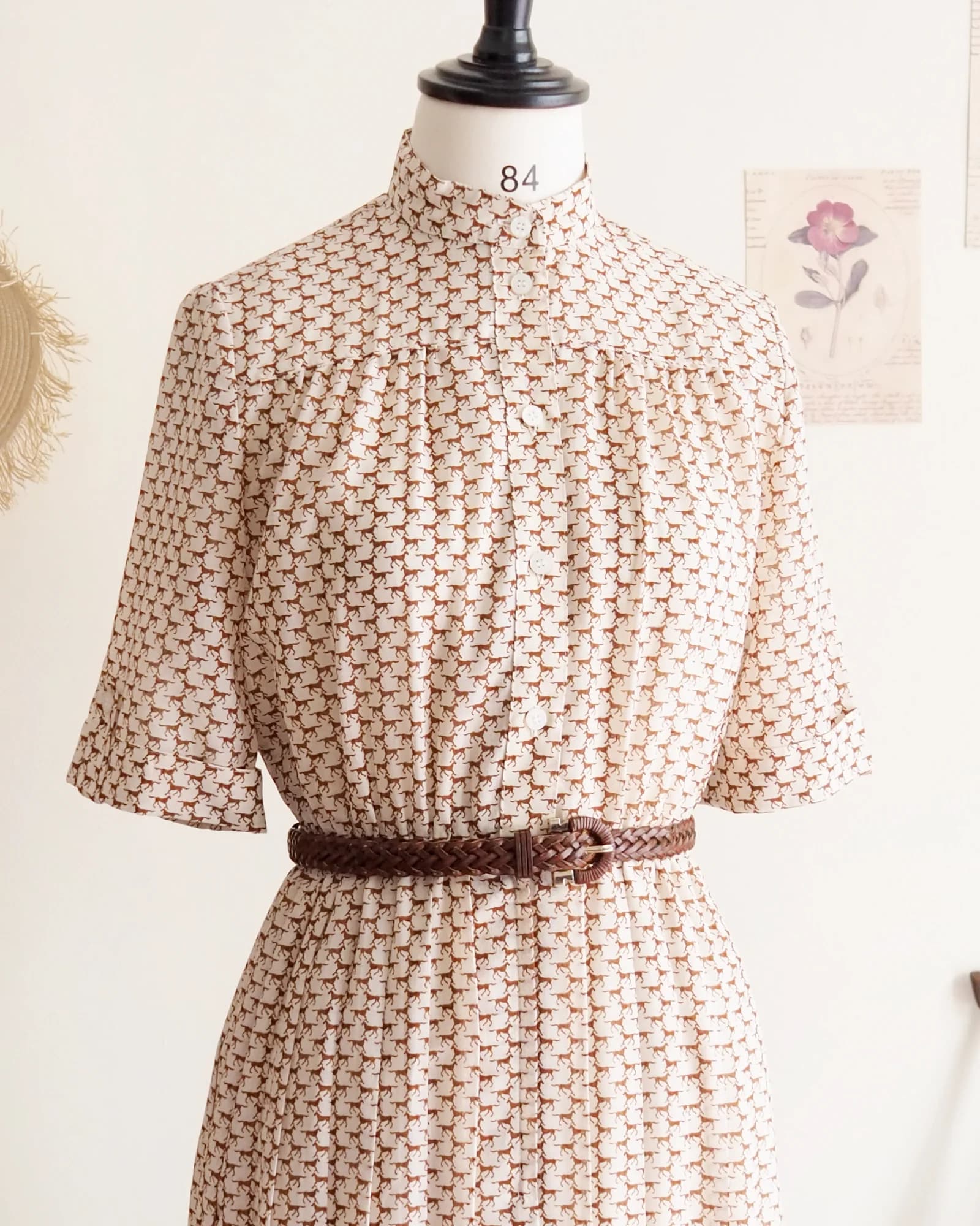 Vintage cream/brown dress with running horse graphic print