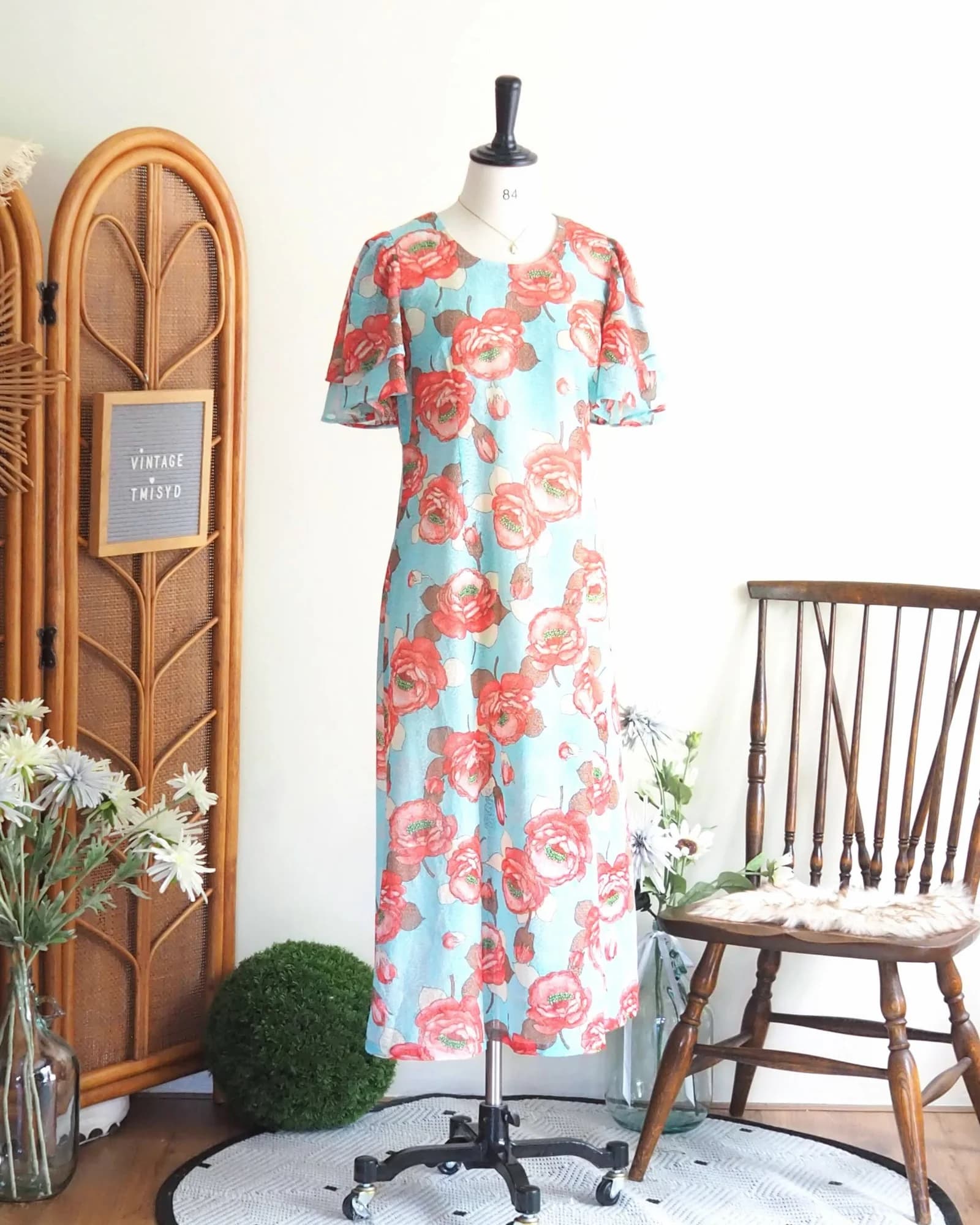 เดรสวินเทจ Maxi สีฟ้าลายดอก แขนระบาย
