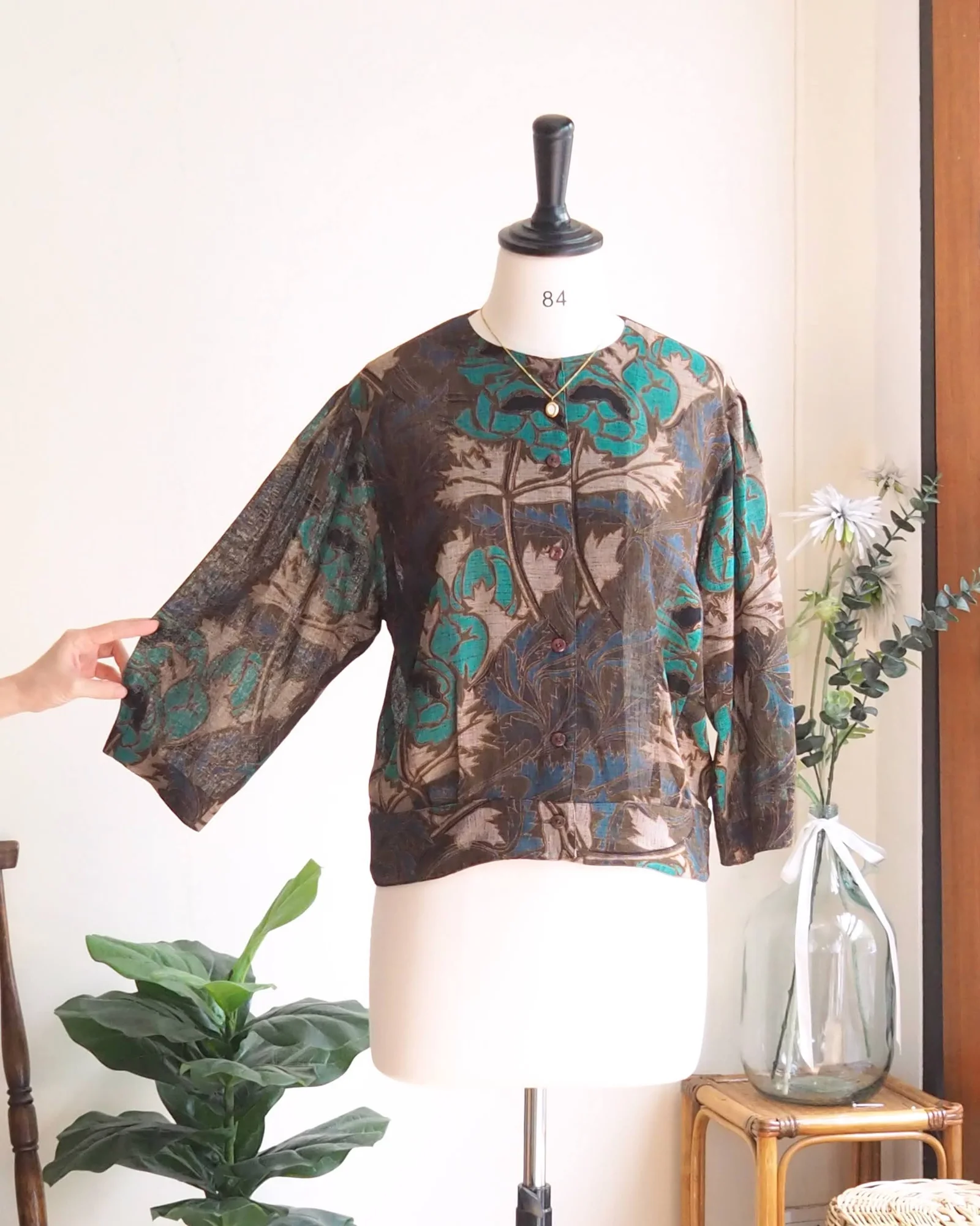 เสื้อวินเทจ ผ้าทอญี่ปุ่น สีเขียว/น้ำตาล ลายต้นไม้