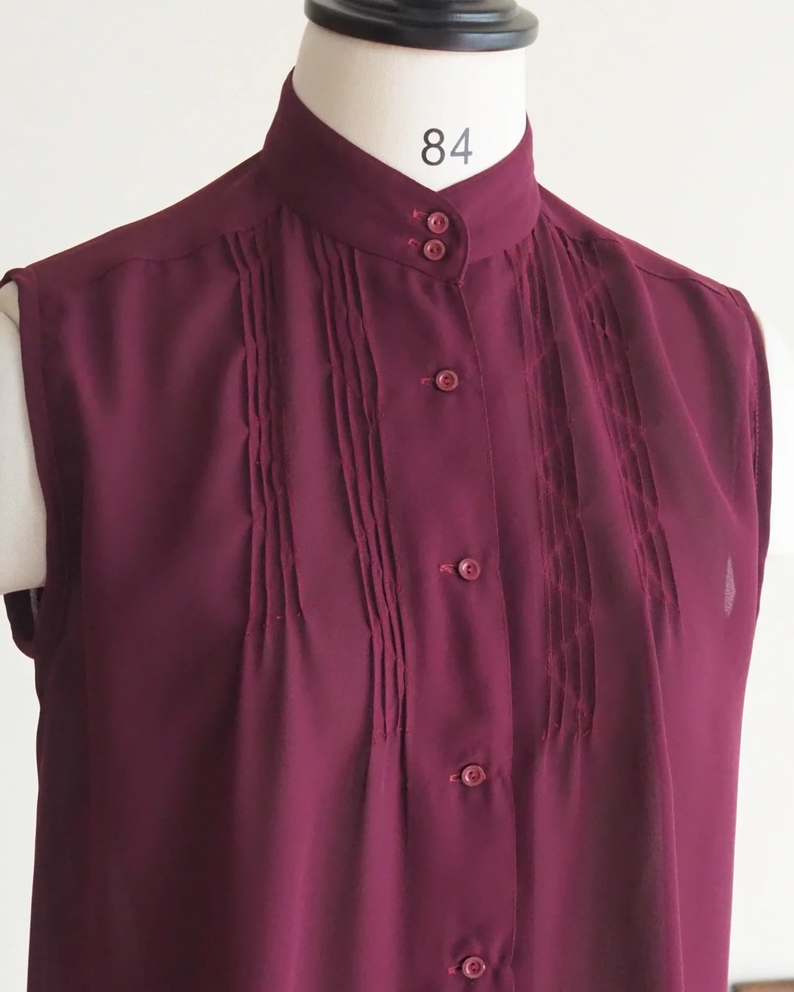เสื้อวินเทจ สีม่วงเปลือกมังคุด ดีเทลตีเกล็ดสวย